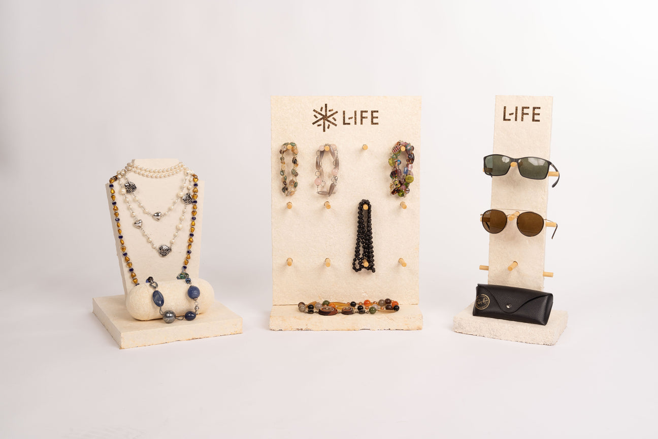 Espositori compostabili in Micelio: una scelta di comunicazione e stile per le aziende attente alla sostenibilità