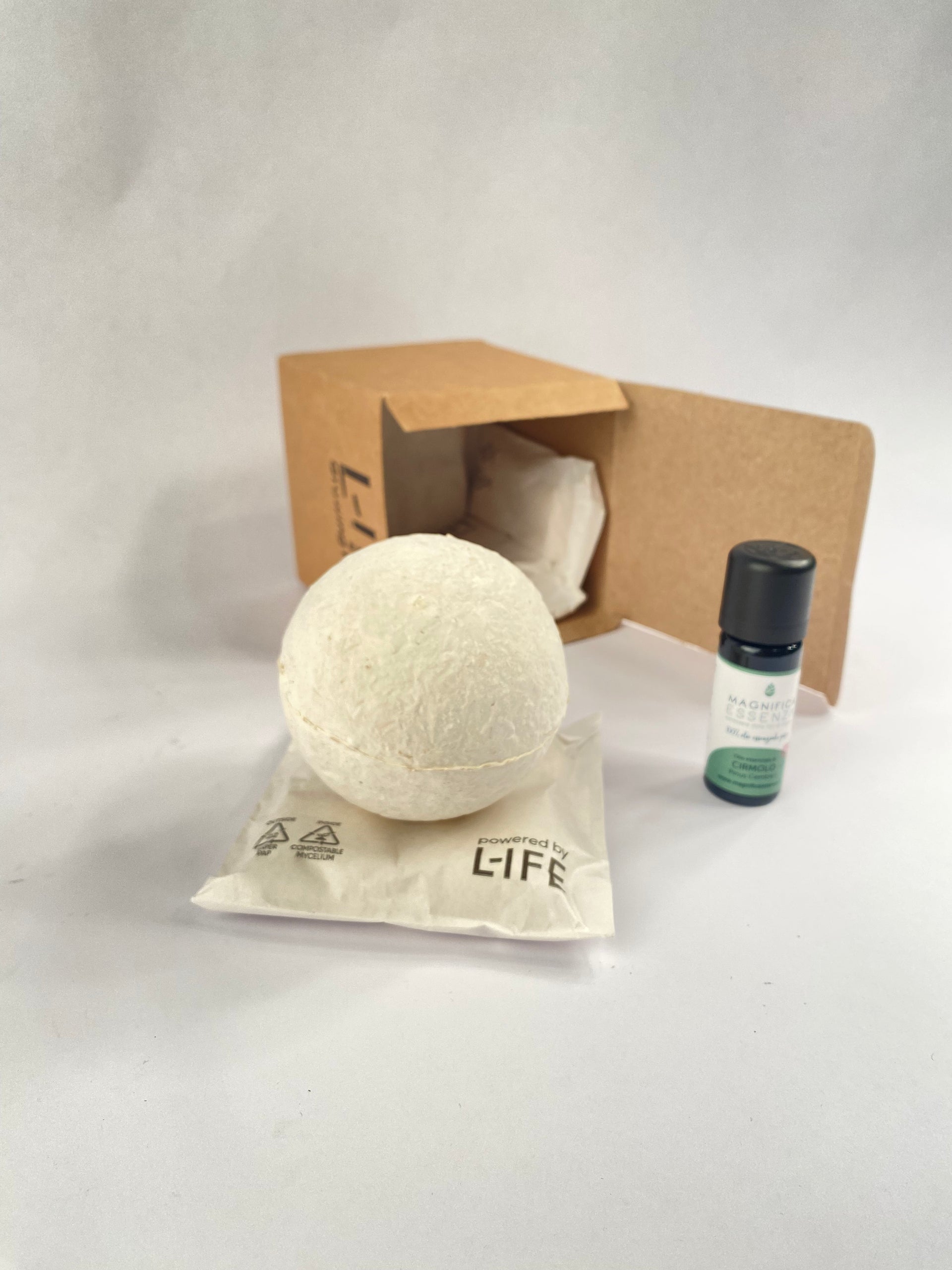 Palline profumate in micelio essenza La saponaria/cirmolo.  kit da 3 pezzi con olio essenziale